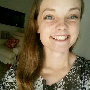 Meet your Posher, Deborah